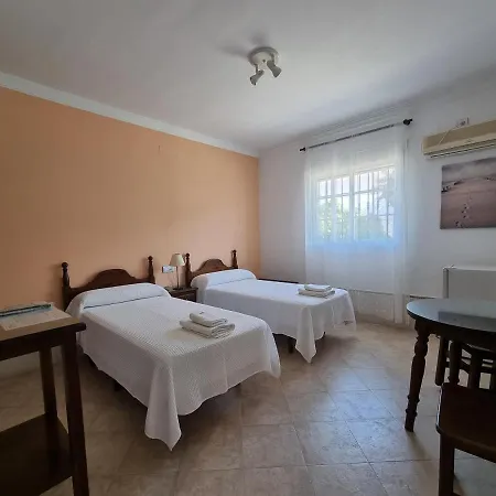 Victoria Hotel 2*