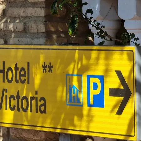 Victoria 2*