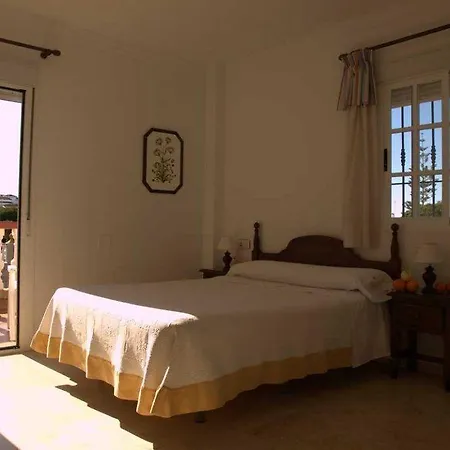 Victoria Hotel 2*