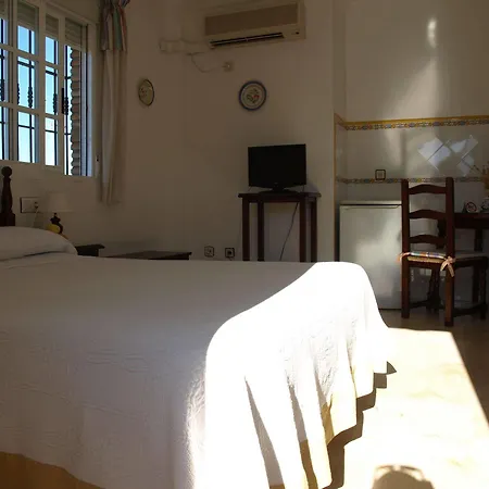 Victoria Hotel 2*